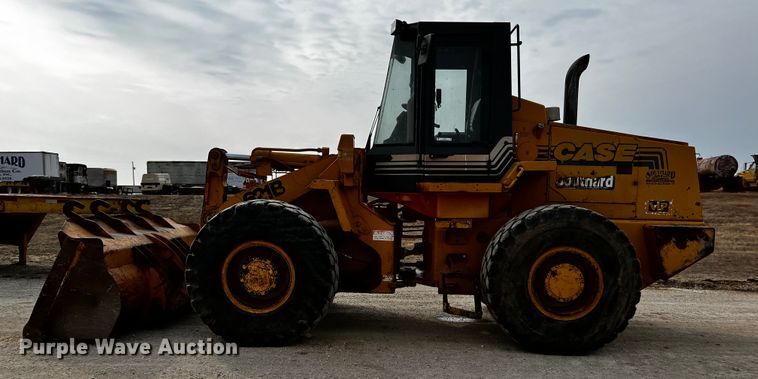 image for item JH9294 1998 Case 621B  wheel loader