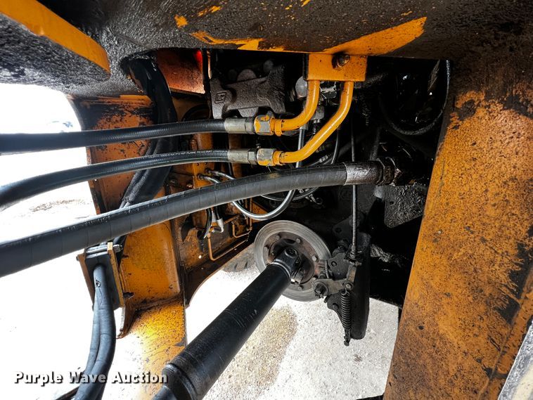 image for item JH9294 1998 Case 621B  wheel loader