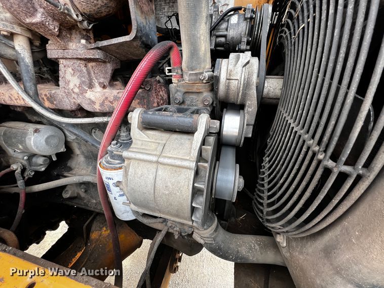 image for item JH9294 1998 Case 621B  wheel loader