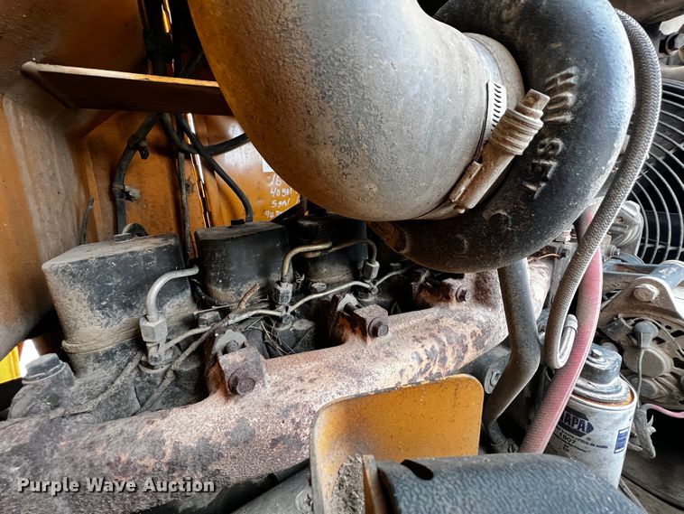 image for item JH9294 1998 Case 621B  wheel loader