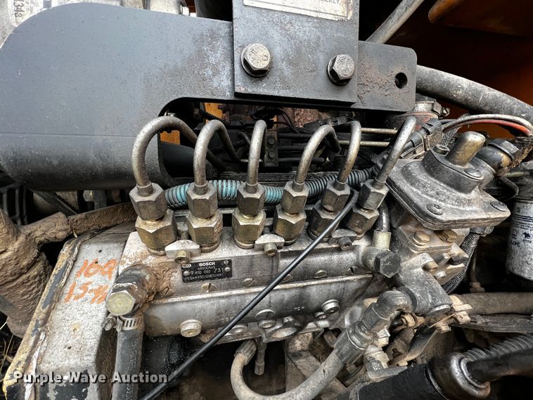 image for item JH9294 1998 Case 621B  wheel loader