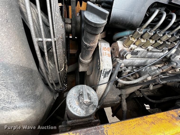 image for item JH9294 1998 Case 621B  wheel loader