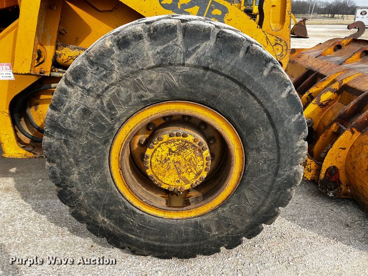 image for item JH9294 1998 Case 621B  wheel loader