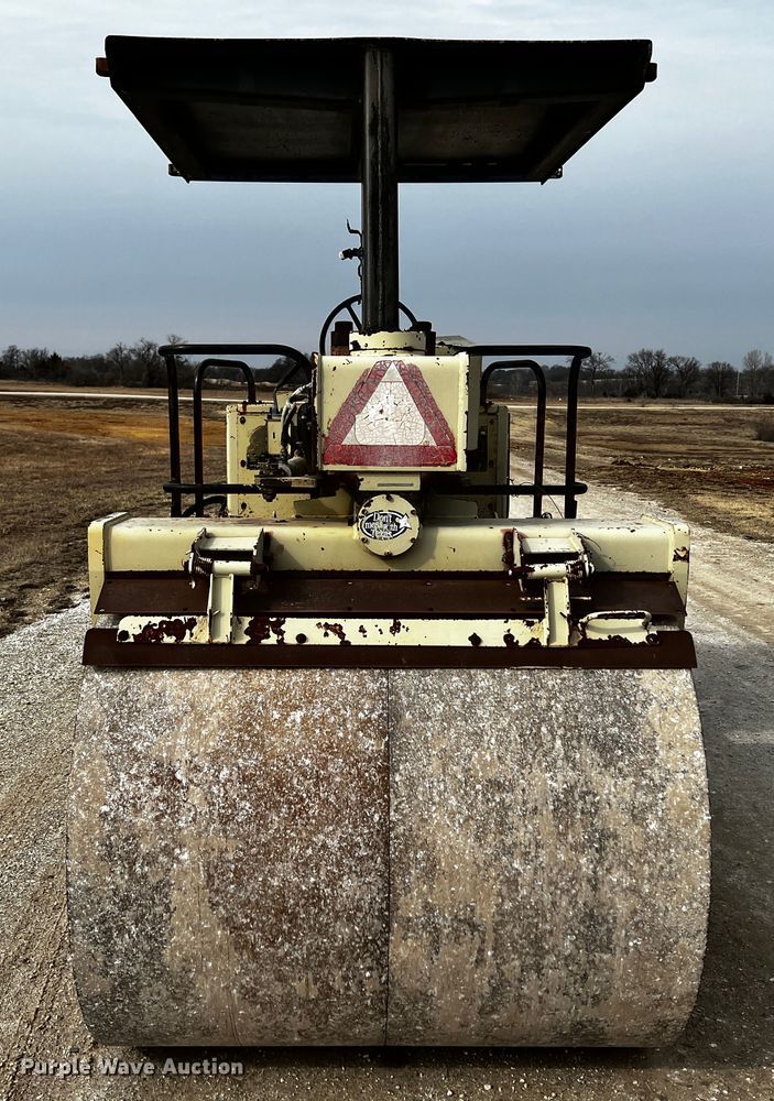 image for item JH9295 Ingersoll Rand ST-80  double drum roller