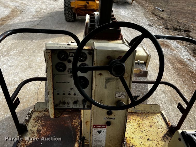 image for item JH9295 Ingersoll Rand ST-80  double drum roller