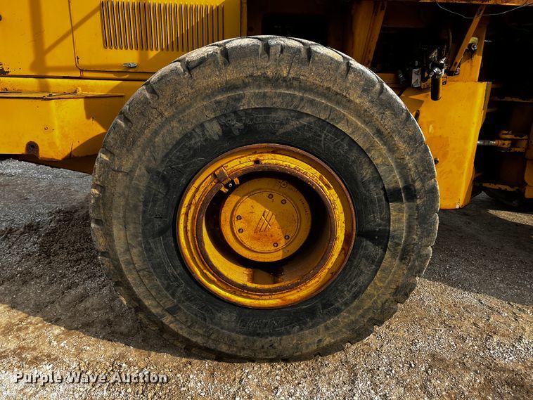 image for item JH9296 1988 Fiat-Allis FR15B  wheel loader