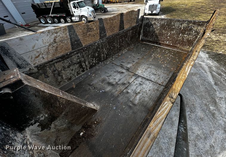 image for item JH9297 1998 Peterbilt 379  dump truck