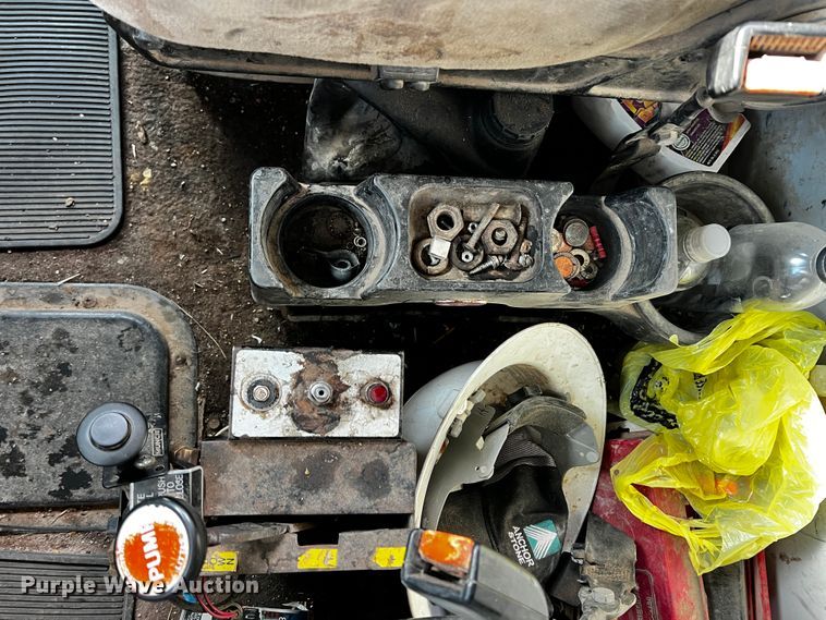 image for item JH9297 1998 Peterbilt 379  dump truck