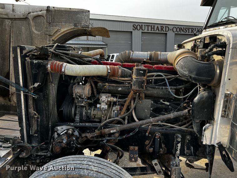 image for item JH9297 1998 Peterbilt 379  dump truck