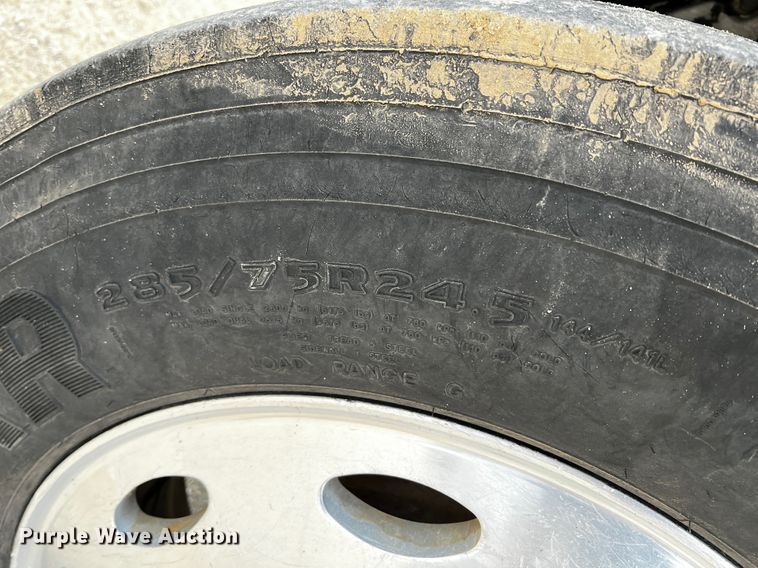 image for item JH9297 1998 Peterbilt 379  dump truck