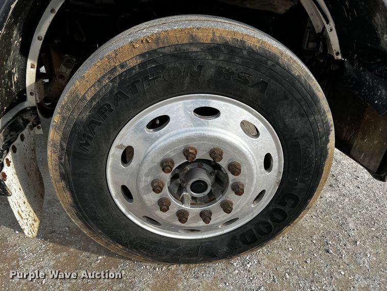 image for item JH9297 1998 Peterbilt 379  dump truck