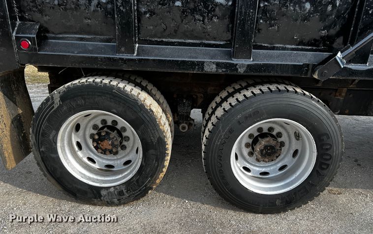 image for item JH9297 1998 Peterbilt 379  dump truck