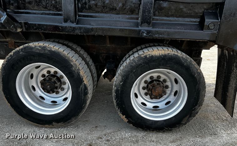 image for item JH9297 1998 Peterbilt 379  dump truck