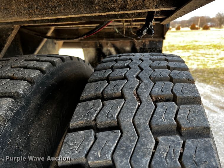 image for item JH9297 1998 Peterbilt 379  dump truck