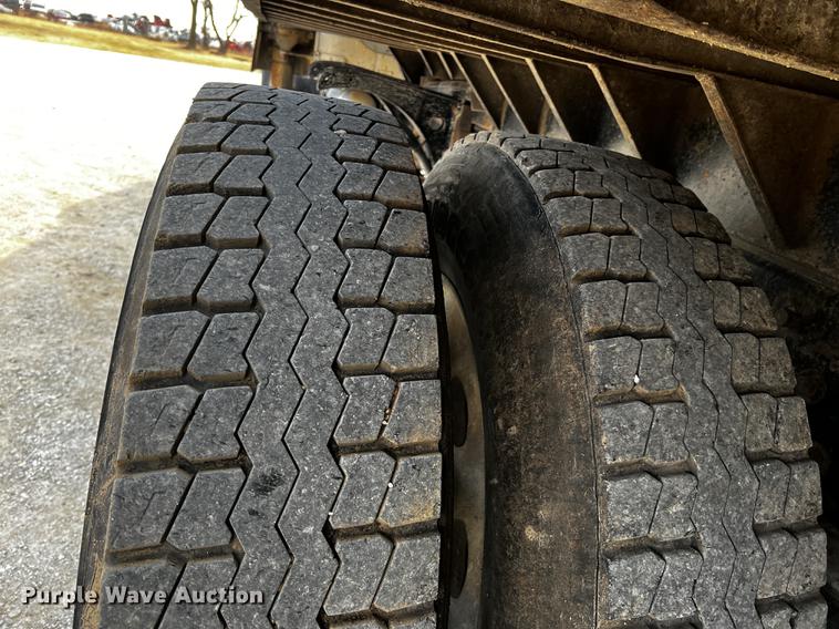 image for item JH9297 1998 Peterbilt 379  dump truck