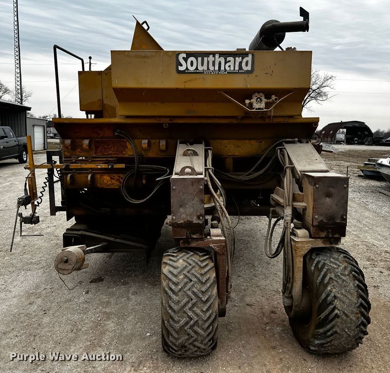 image for item JH9299 Easi-pour TP880D  curb machine