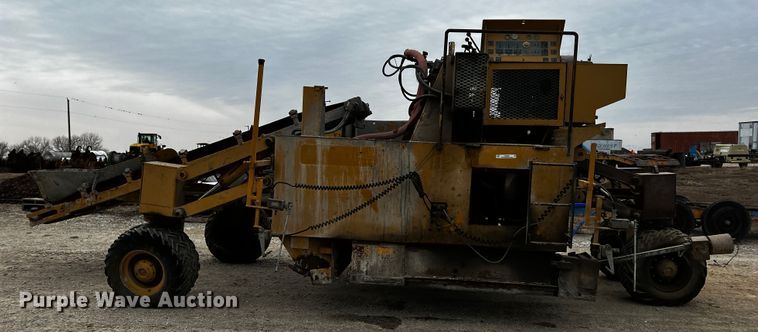 image for item JH9299 Easi-pour TP880D  curb machine