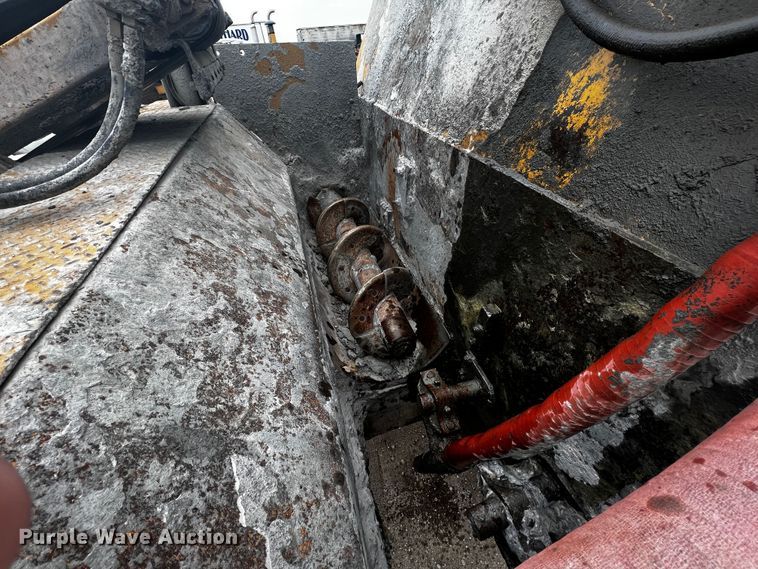 image for item JH9299 Easi-pour TP880D  curb machine