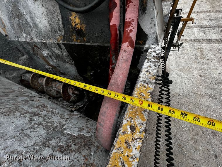 image for item JH9299 Easi-pour TP880D  curb machine