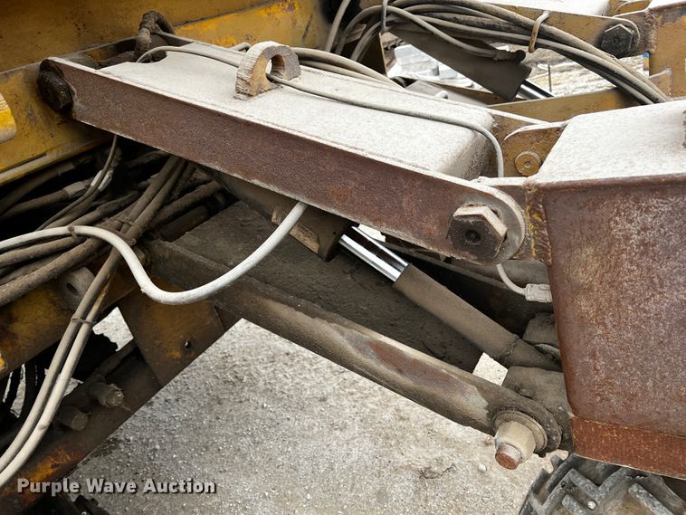 image for item JH9299 Easi-pour TP880D  curb machine