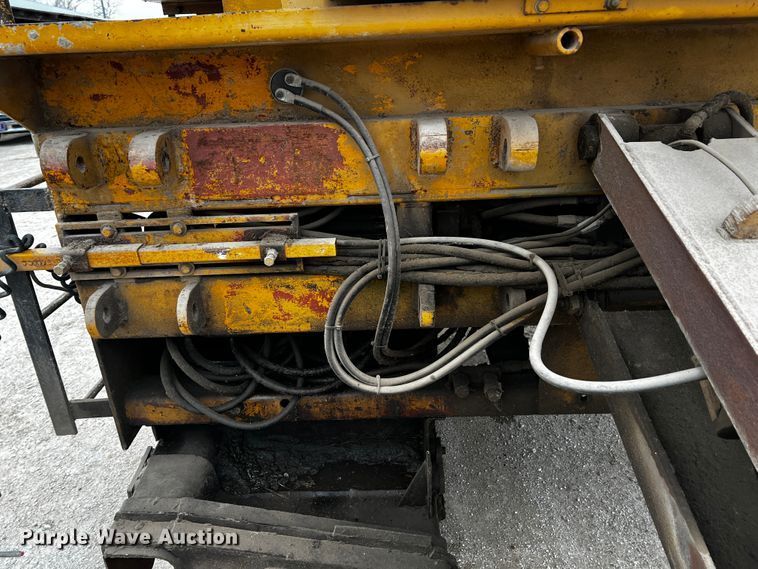 image for item JH9299 Easi-pour TP880D  curb machine