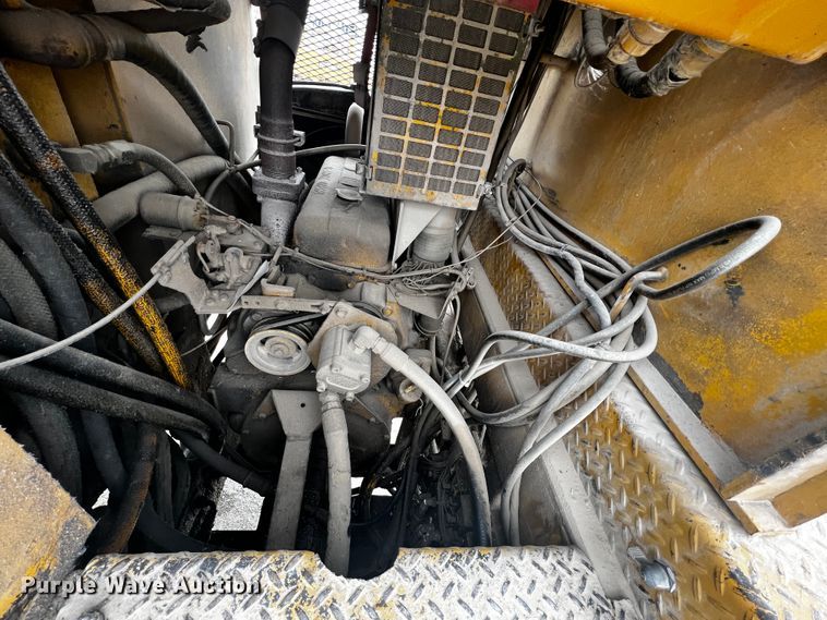 image for item JH9299 Easi-pour TP880D  curb machine