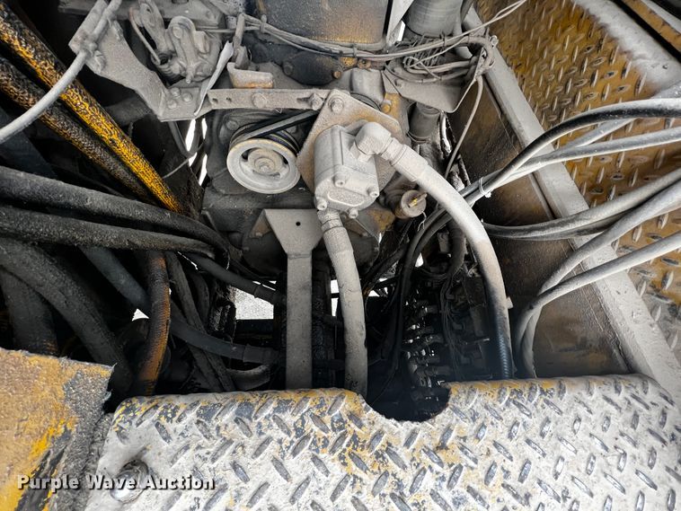 image for item JH9299 Easi-pour TP880D  curb machine