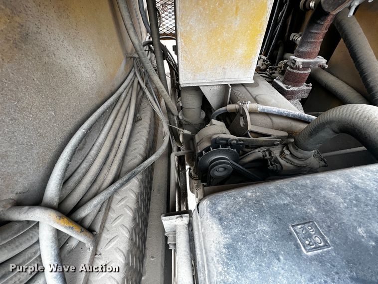 image for item JH9299 Easi-pour TP880D  curb machine