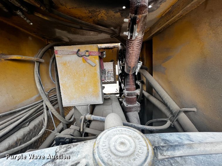 image for item JH9299 Easi-pour TP880D  curb machine