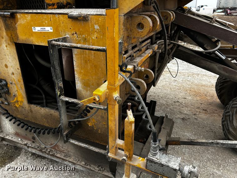 image for item JH9299 Easi-pour TP880D  curb machine