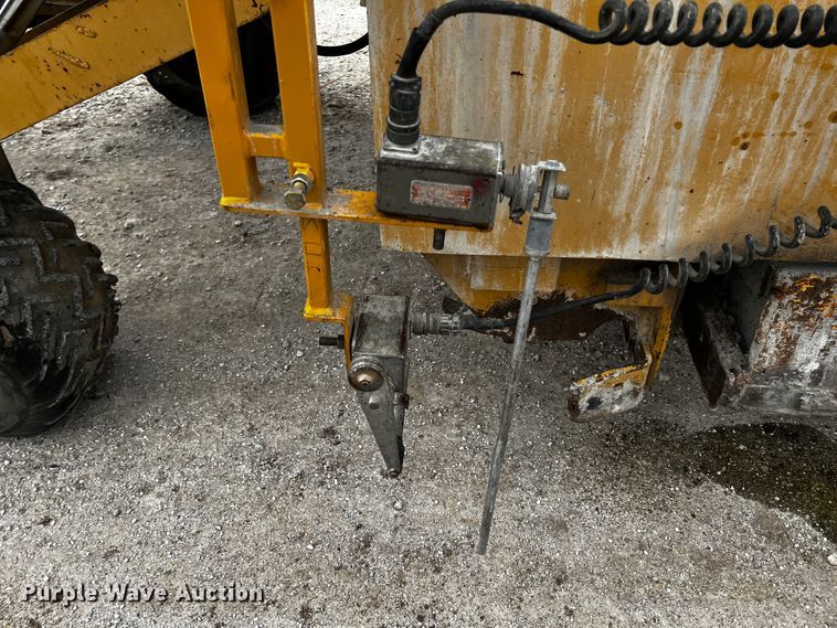 image for item JH9299 Easi-pour TP880D  curb machine