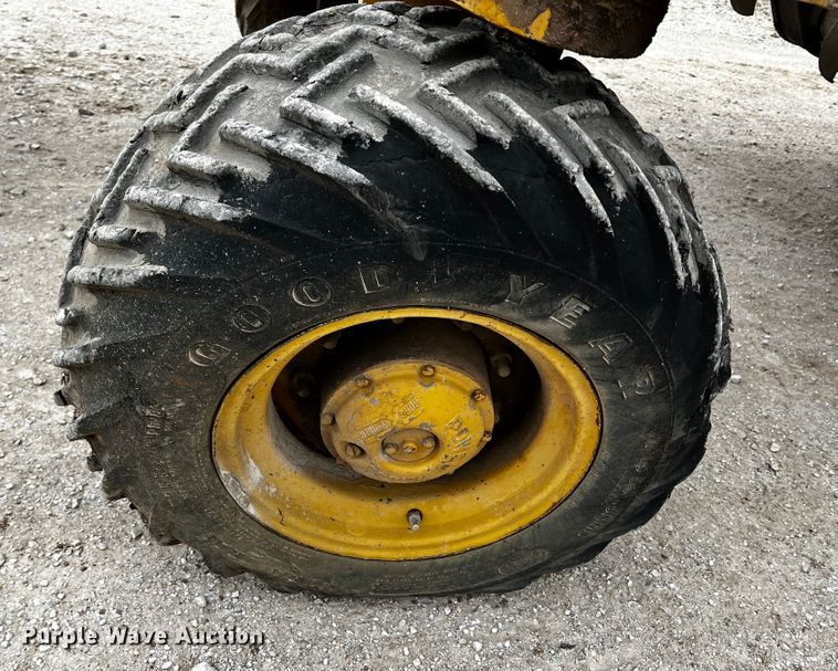 image for item JH9299 Easi-pour TP880D  curb machine