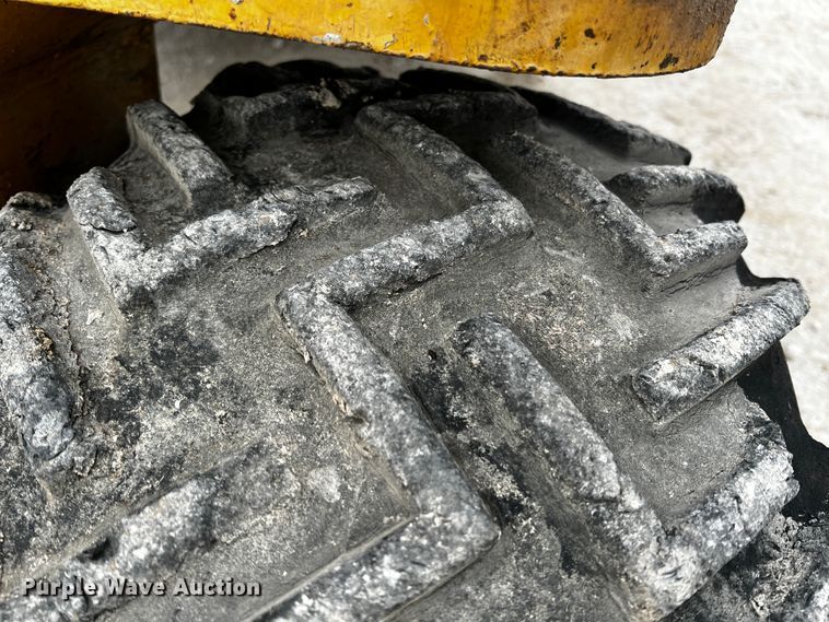 image for item JH9299 Easi-pour TP880D  curb machine