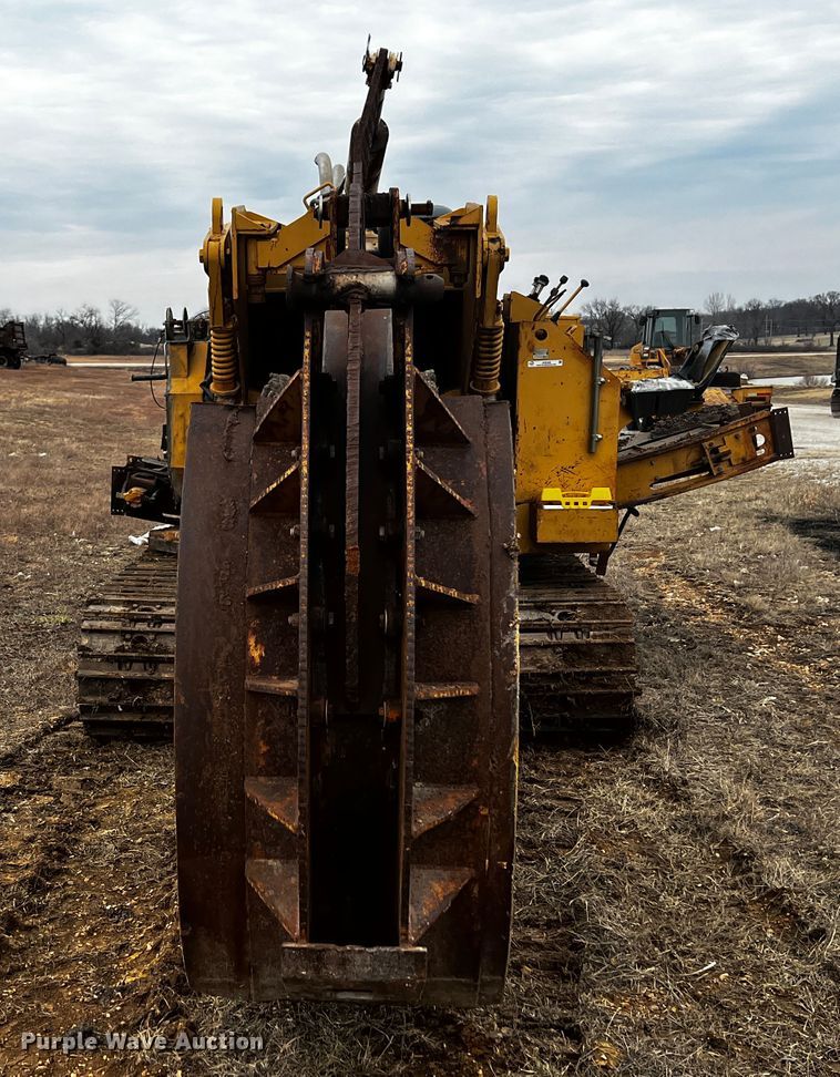 image for item JH9300 1993 Vermeer T800HT  trencher