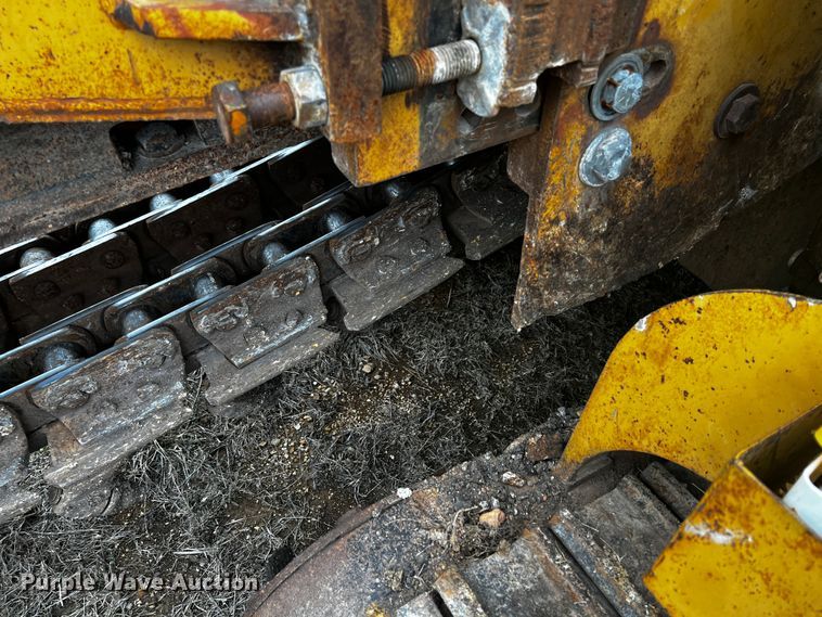 image for item JH9300 1993 Vermeer T800HT  trencher