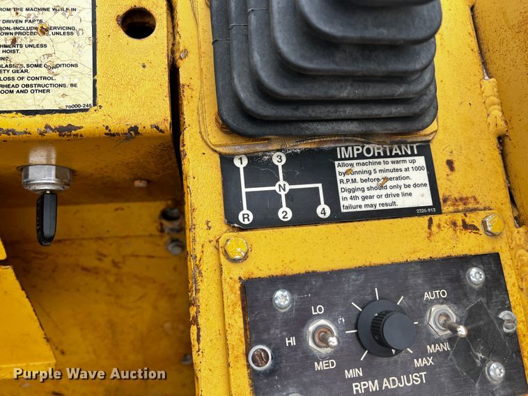 image for item JH9300 1993 Vermeer T800HT  trencher