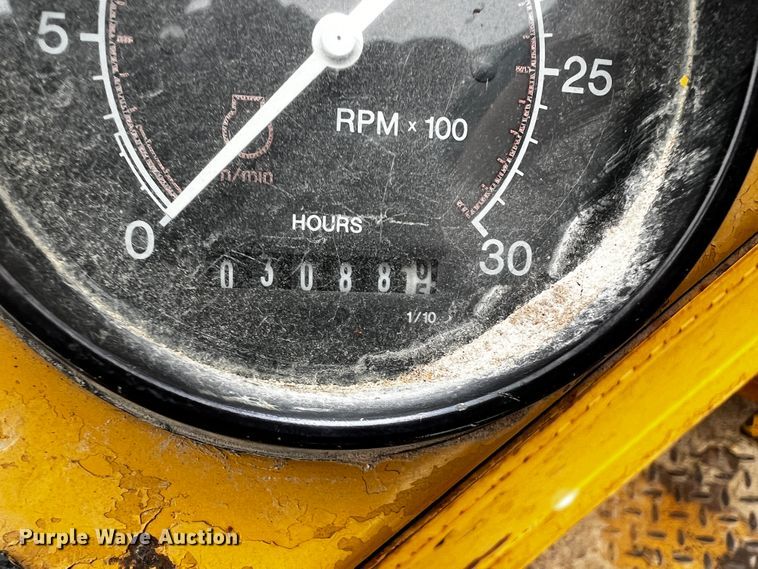 image for item JH9300 1993 Vermeer T800HT  trencher