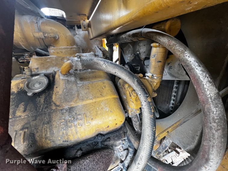 image for item JH9300 1993 Vermeer T800HT  trencher