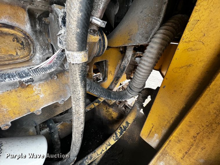 image for item JH9300 1993 Vermeer T800HT  trencher