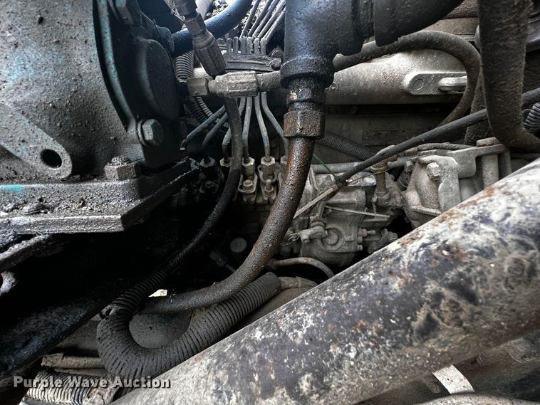 image for item JH9304 1989 International F1954  pulling unit