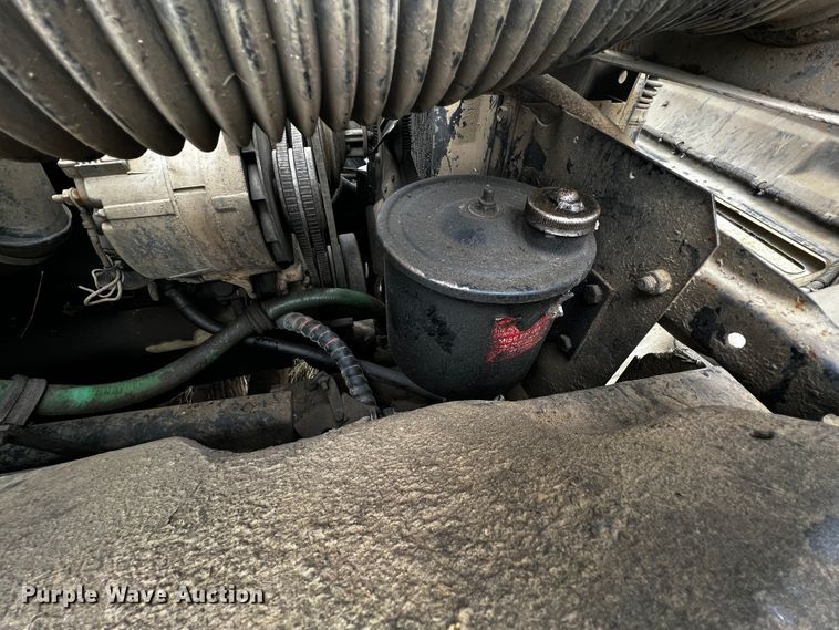 image for item JH9304 1989 International F1954  pulling unit