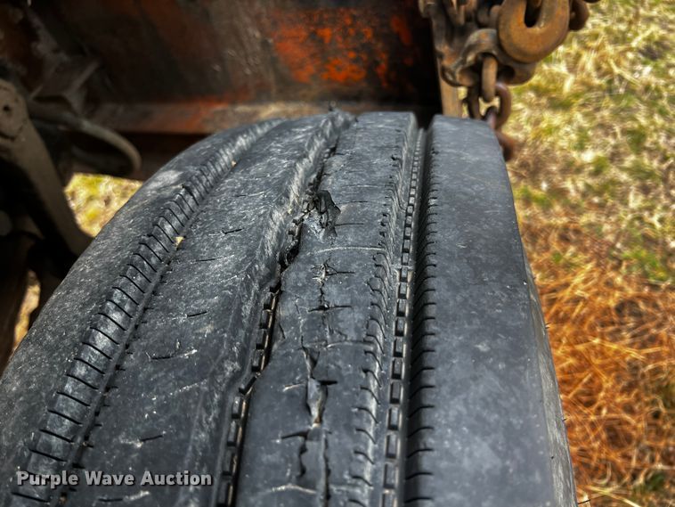 image for item JH9304 1989 International F1954  pulling unit