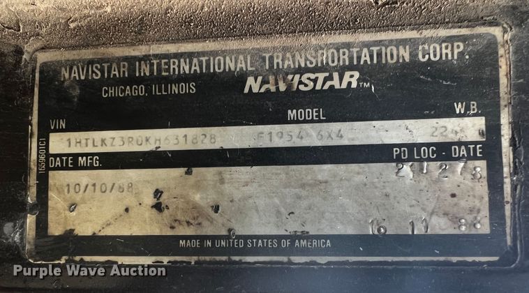 image for item JH9304 1989 International F1954  pulling unit