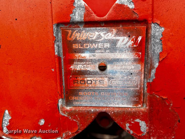 image for item JH9337 2000 International 4700  asphalt patch truck