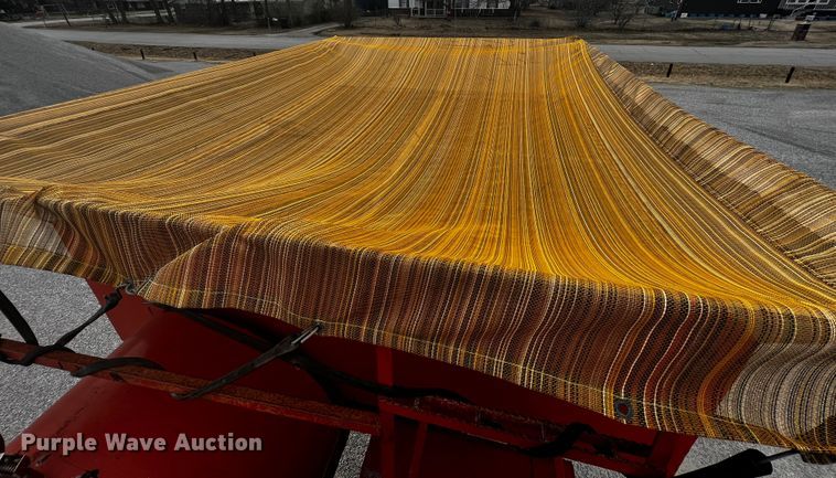 image for item JH9337 2000 International 4700  asphalt patch truck