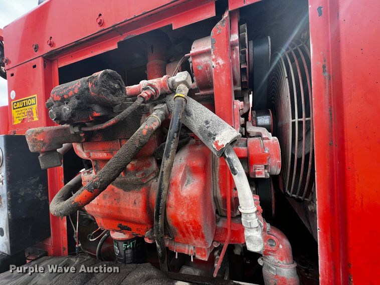 image for item JH9337 2000 International 4700  asphalt patch truck