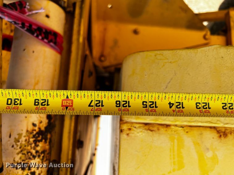 image for item JH9384 1985 Oshkosh WT-2206  dump truck