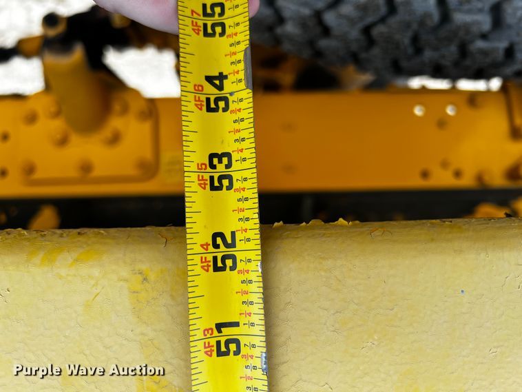 image for item JH9384 1985 Oshkosh WT-2206  dump truck