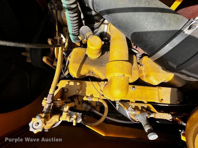 image for item JH9384 1985 Oshkosh WT-2206  dump truck