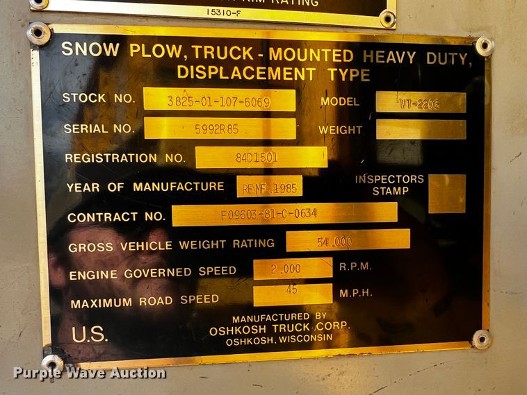 image for item JH9384 1985 Oshkosh WT-2206  dump truck